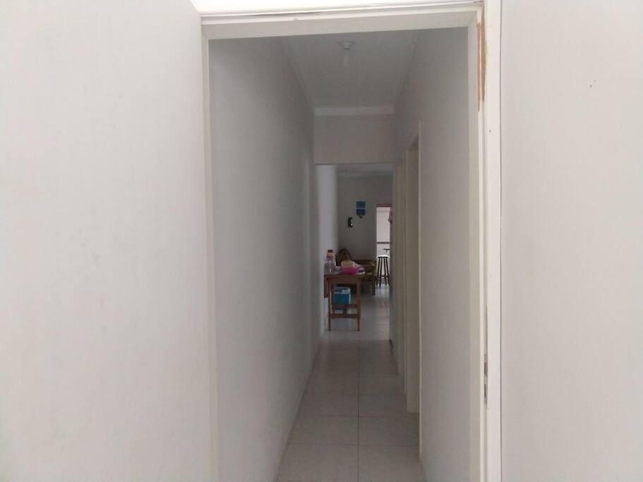 Casa Em Itanhaem Com 2 Quartos Garagem P 2 Carros, Churrasqueira, Piscina 200 M Da Praia Екстериор снимка