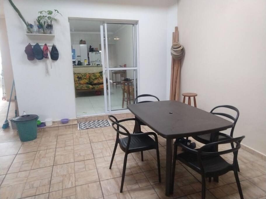Casa Em Itanhaem Com 2 Quartos Garagem P 2 Carros, Churrasqueira, Piscina 200 M Da Praia Екстериор снимка
