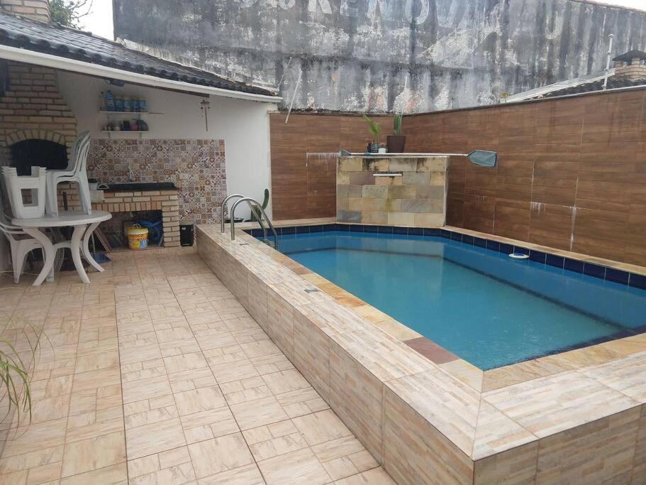 Casa Em Itanhaem Com 2 Quartos Garagem P 2 Carros, Churrasqueira, Piscina 200 M Da Praia Екстериор снимка
