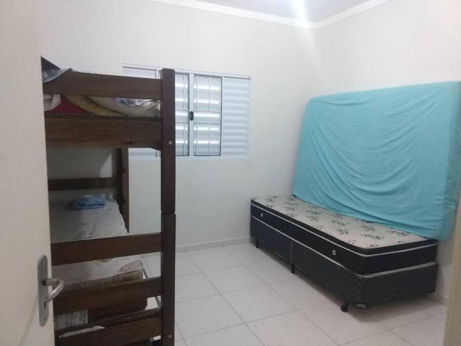 Casa Em Itanhaem Com 2 Quartos Garagem P 2 Carros, Churrasqueira, Piscina 200 M Da Praia Екстериор снимка