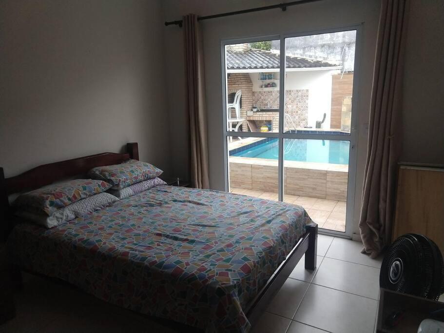 Casa Em Itanhaem Com 2 Quartos Garagem P 2 Carros, Churrasqueira, Piscina 200 M Da Praia Екстериор снимка