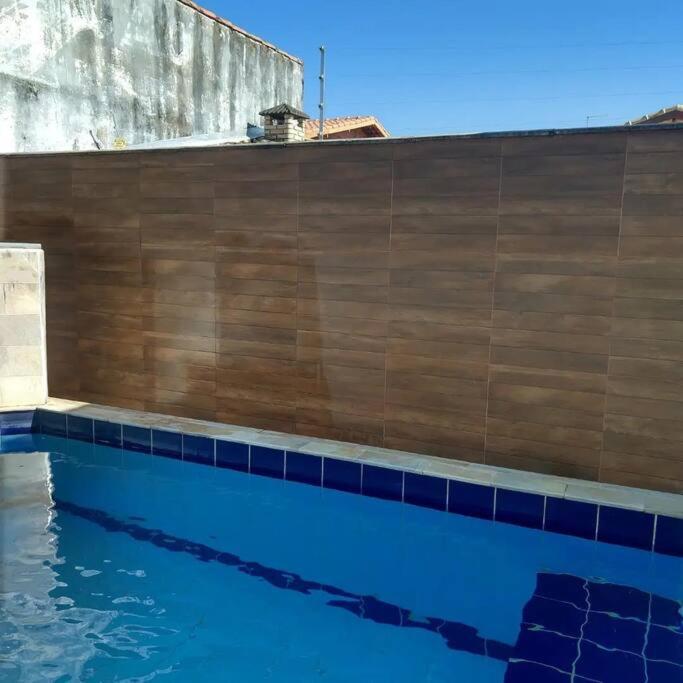 Casa Em Itanhaem Com 2 Quartos Garagem P 2 Carros, Churrasqueira, Piscina 200 M Da Praia Екстериор снимка